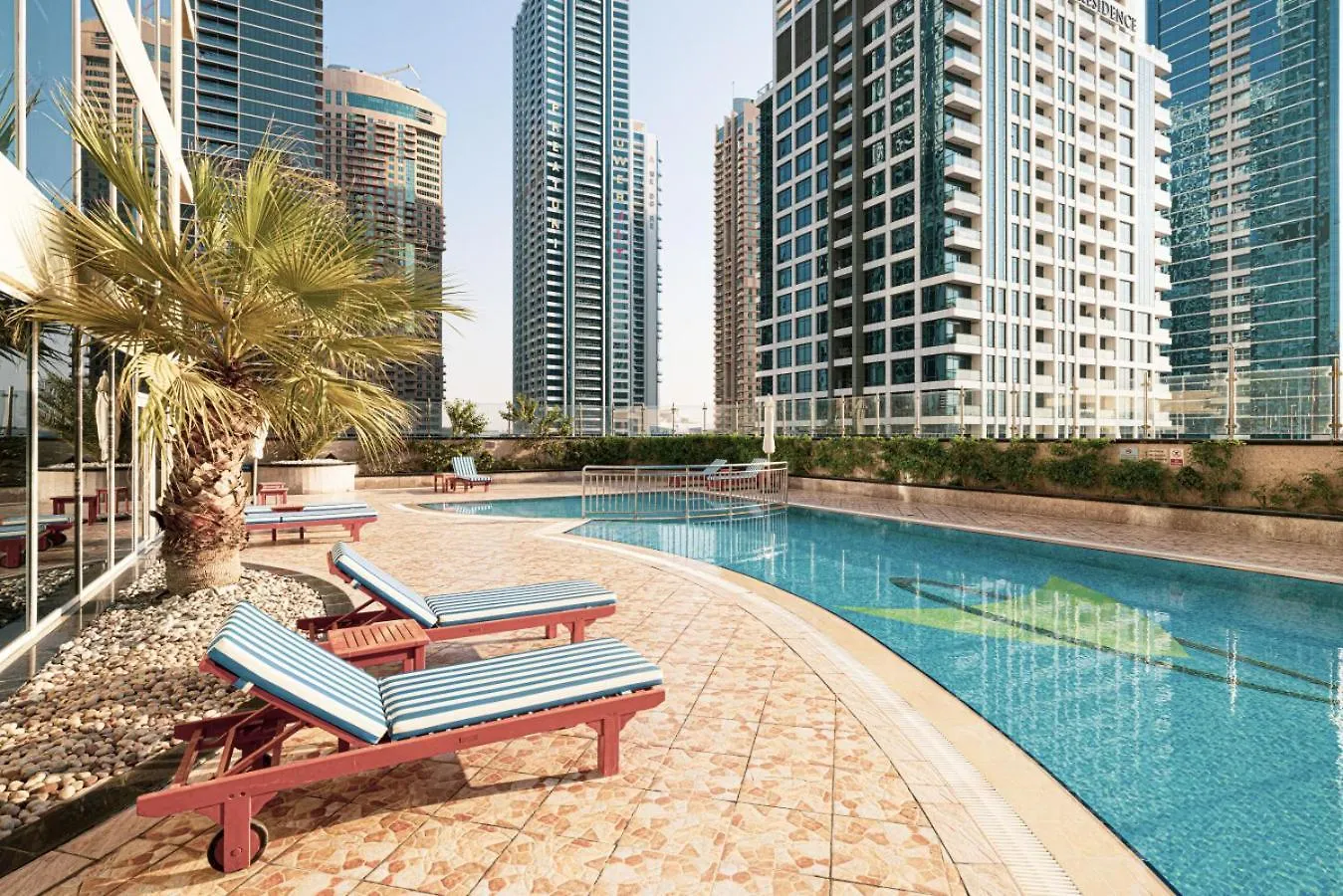 Lake View Studio Near Marina With Pool, Sauna And Gym Dubai Apartment