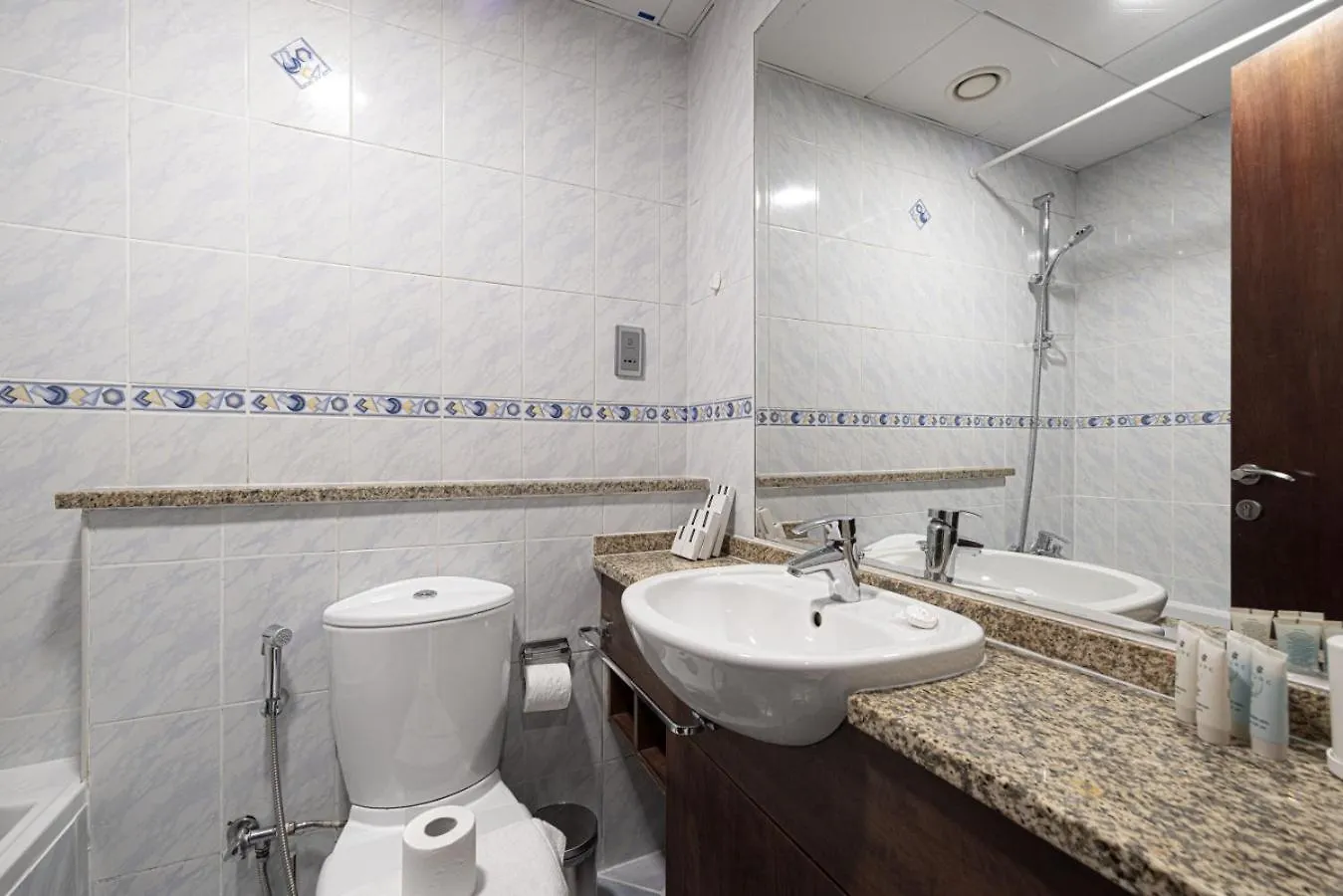 Lake View Studio Near Marina With Pool, Sauna And Gym Dubai 0*,  United Arab Emirates