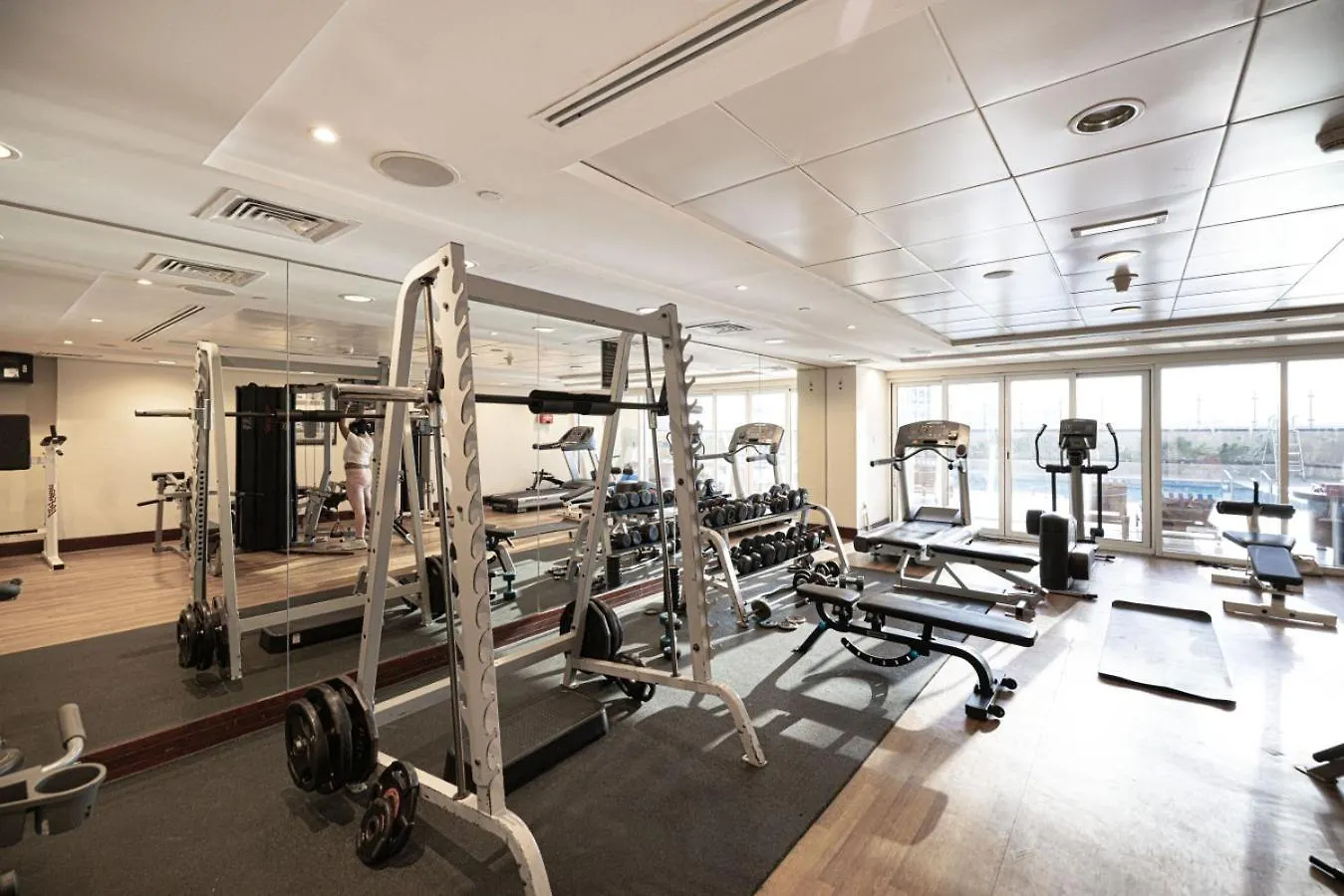 Lake View Studio Near Marina With Pool, Sauna And Gym Ντουμπάι Διαμέρισμα