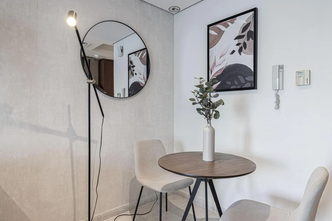 Διαμέρισμα Lake View Studio Near Marina With Pool, Sauna And Gym Ντουμπάι