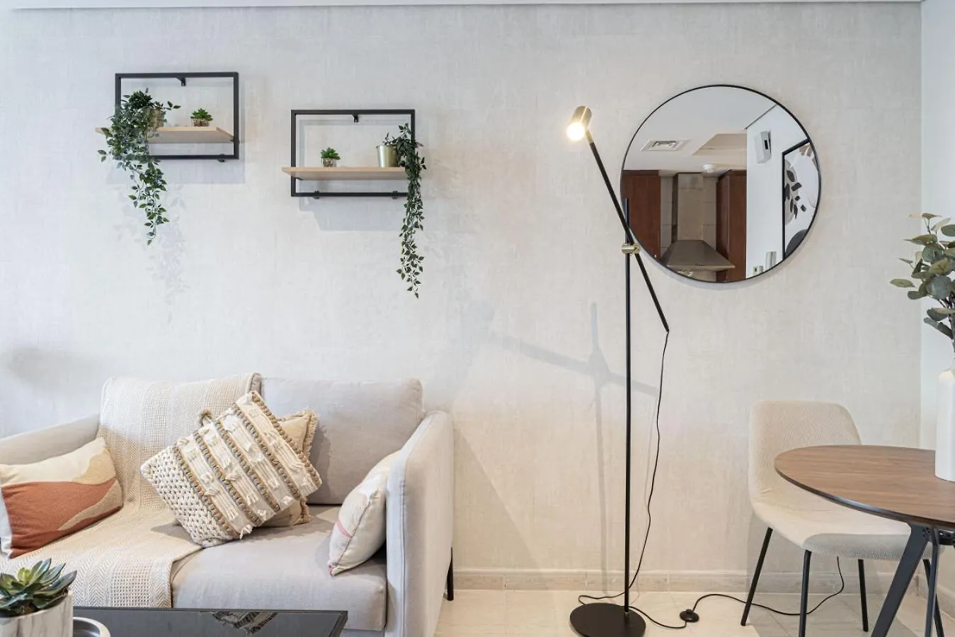 Lake View Studio Near Marina With Pool, Sauna And Gym Ντουμπάι 0*,  Ηνωμένα Αραβικά Εμιράτα